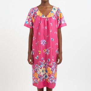 Vintage National Pink Floral Short Sleeve Knee Length House Dress MuuMuu Pocket